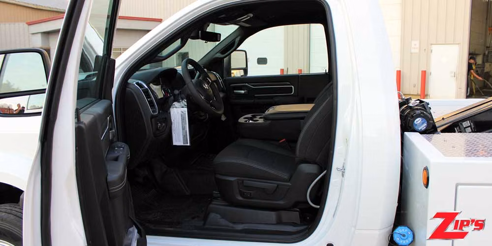 2027 Vulcan 810A-PTSL 4 Ton Wrecker, Dodge Ram 5500HD 4X4, 23663 Alternate View