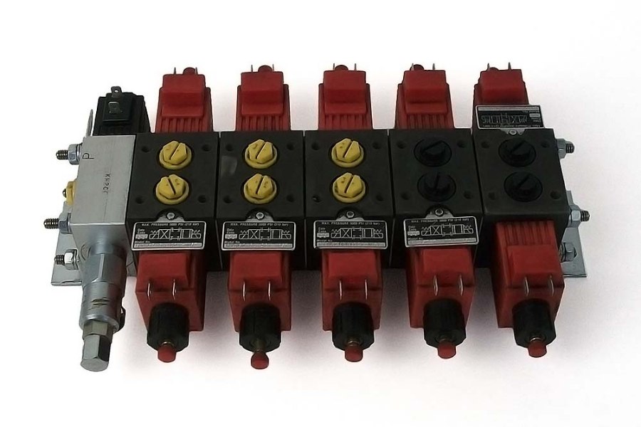 Picture of Miller 5-Spool Parker Electrical Control Valve