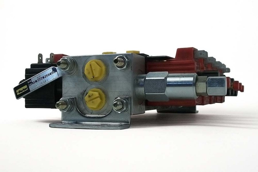 Picture of Miller 5-Spool Parker Electrical Control Valve