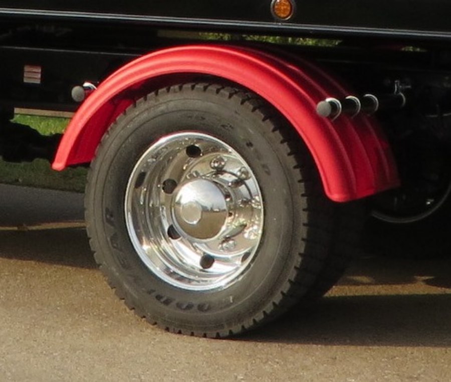 Picture of Minimizer 19.5" Red Plastic Fenders
