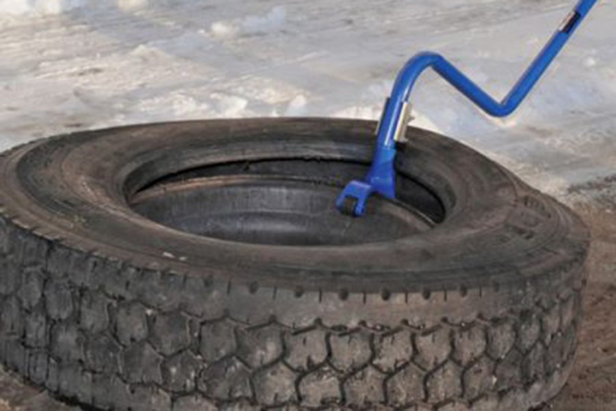 Picture of Ken-Tool Blue Cobra Truck Tire Demount Tool