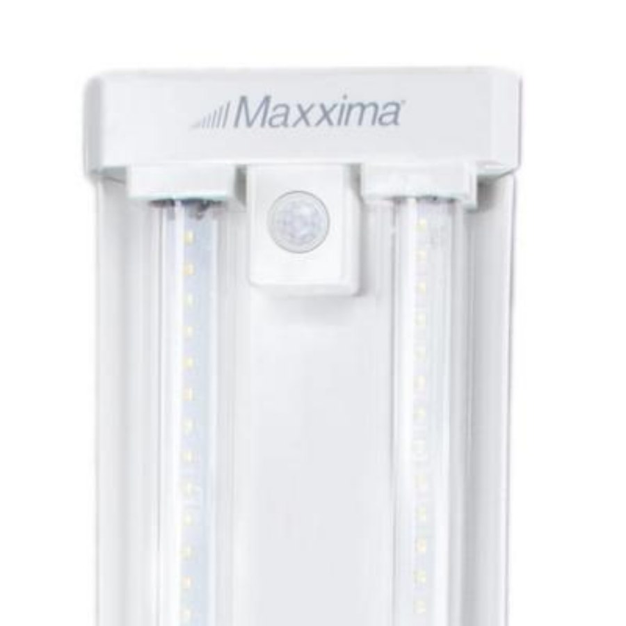 Picture of Maxxima 4 FT. LED Motion Sensor Shop Light, Linkable, Clear Lens 5000K
Daylight, 4600 Lumens