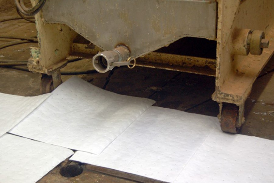 Picture of Spilfyter Oil-Only Sorbent Pads