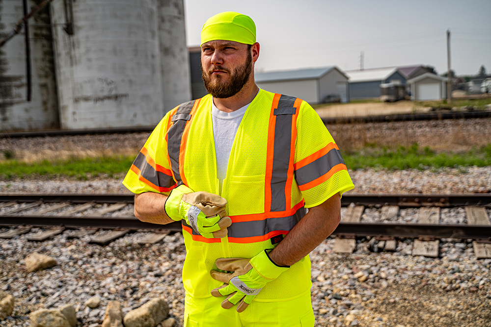 Picture of GSS Safety Class 3 Two Tone Mesh Zipper Safety Vest