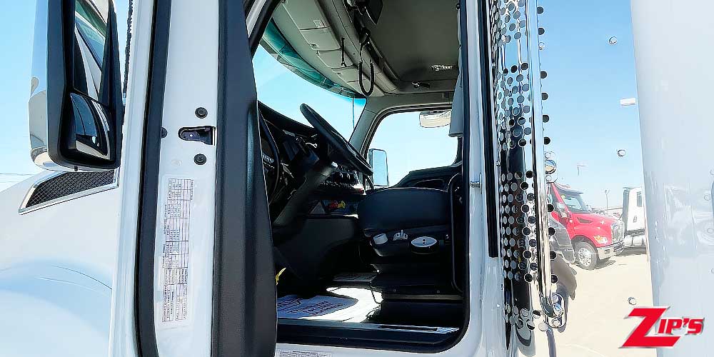 Picture of 2025 Century 5130 25 Ton Wrecker, Kenworth T880 w/36" Sleeper, 21244