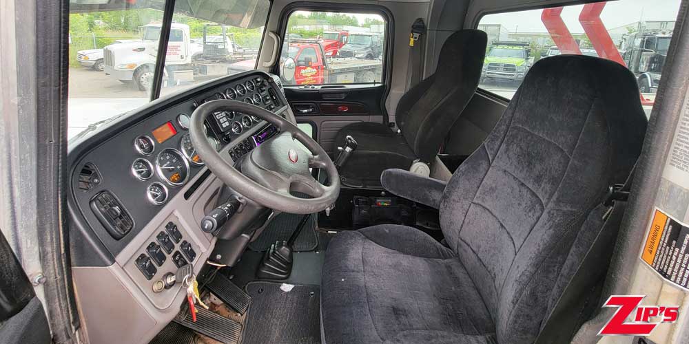 Picture of 2005 Century 5230 30 Ton Heavy Duty Wrecker, 2012 Peterbilt 389, 20374