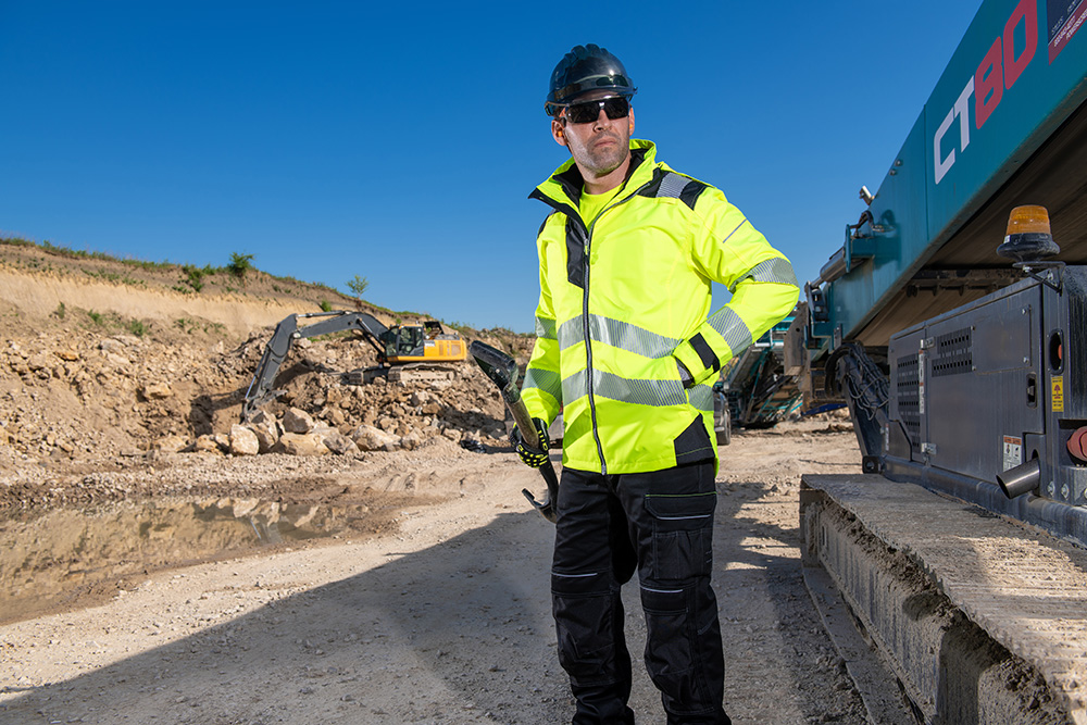 Picture of Portwest Extreme Breathable Rain Jacket