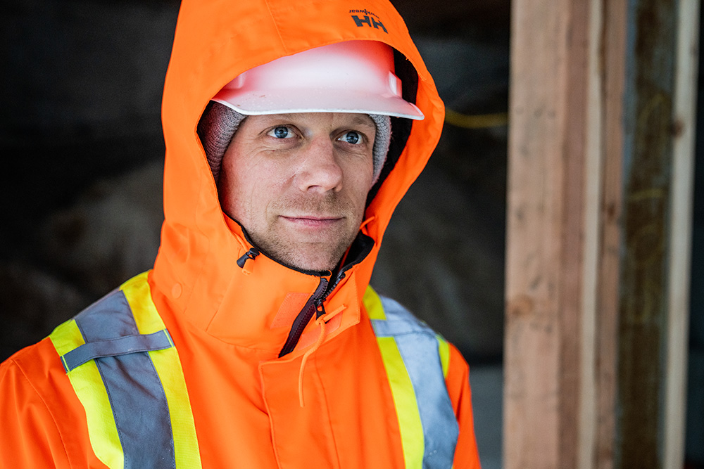 Picture of Helly Hansen Alta Hi-Vis Insulated Winter Jacket with Contrasting Tape
